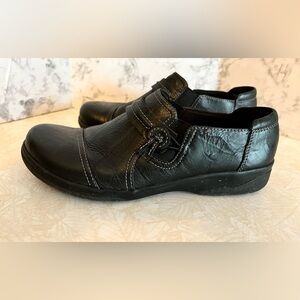 Women’s Clarks Cheyn Madi  Black Leather Loafers size 8
